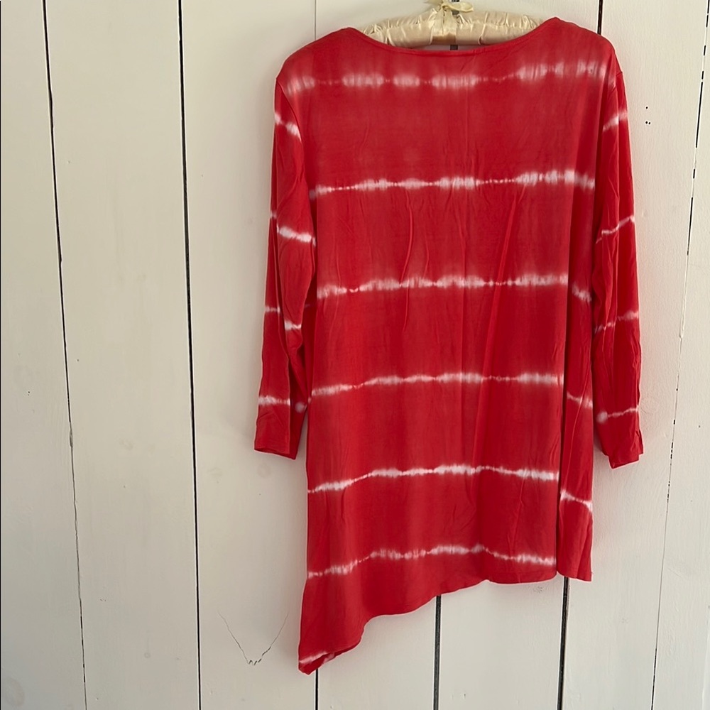 Orange Tie-Dye V-Neck Women's Top XL 3/4 Length Sleeve A symmetrical hem line. - Picture 5 of 6